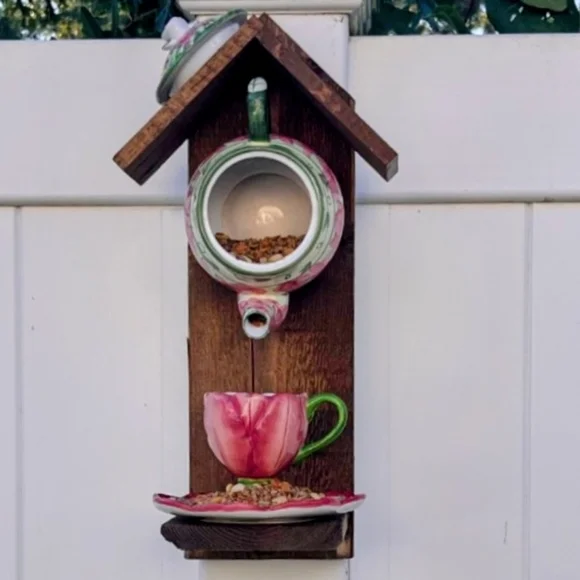 Rustic Wooden Handmade Bird Feeder Dog - Picture 8 of 16